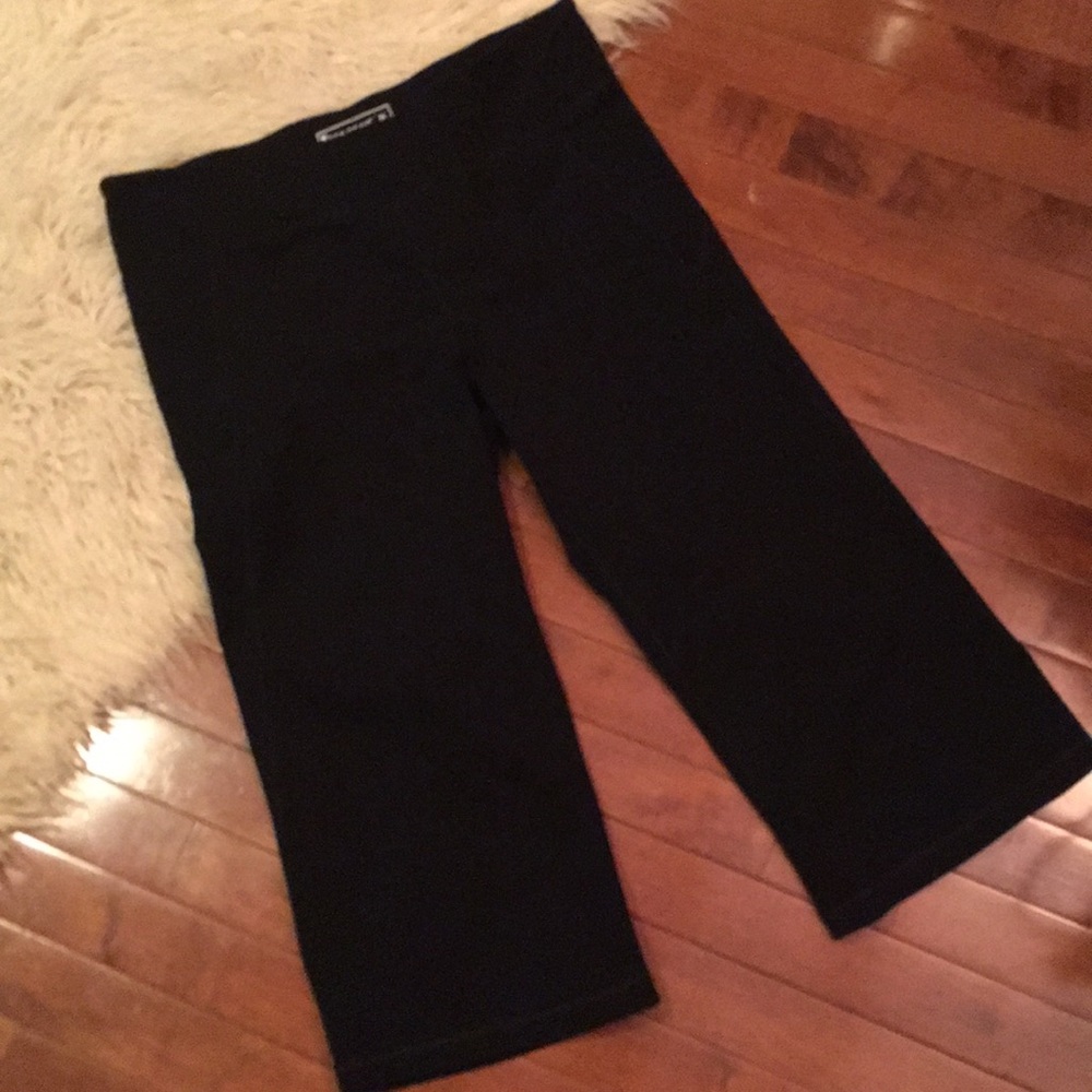 Black spandex workout pants.
